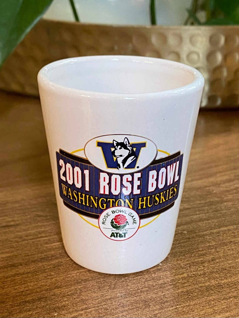 VTG 2001 Rose Bowl University of Washington Huskies White Ceramic Shot Glass